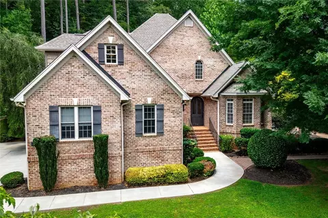 518 Heron Cove Cir, Seneca, SC 29672