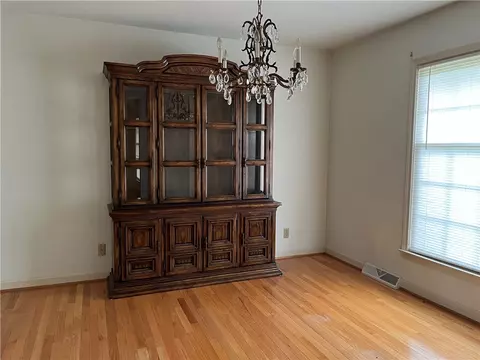 408 E Crescent Dr, Seneca, SC 29678 photo 6