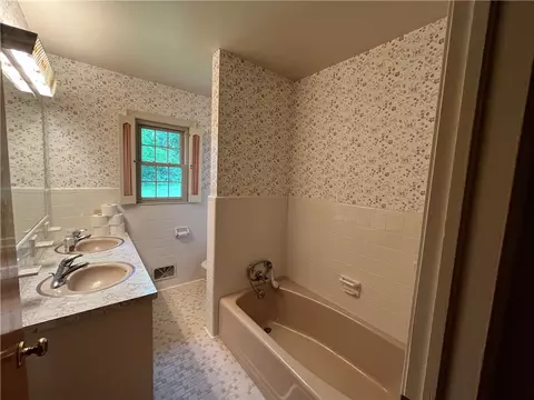 408 E Crescent Dr, Seneca, SC 29678 photo 14