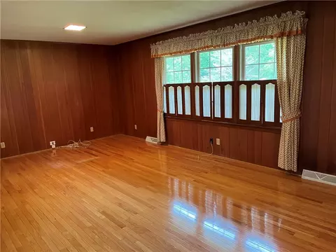 408 E Crescent Dr, Seneca, SC 29678 photo 7