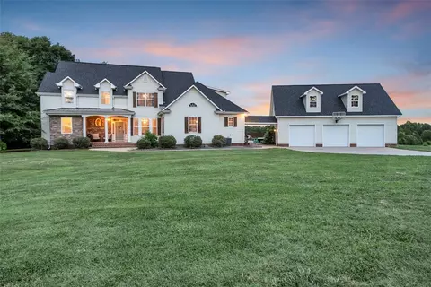 303 Berry Rd, Pelzer, SC 29669