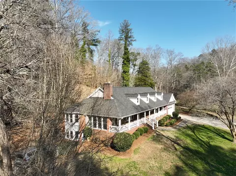 994 Maw Bridge Rd, Central, SC 29630 photo 2