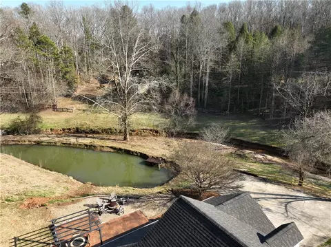 994 Maw Bridge Rd, Central, SC 29630 photo 4