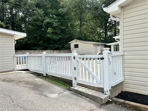 100 Carson St, Westminster, SC 29693 photo 8