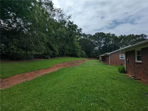 Exterior - 202 Kennemore St, Central, SC 29630 photo 6 of 10