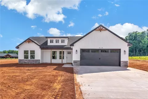 230 Old Fork School Rd, Townville, SC 29689