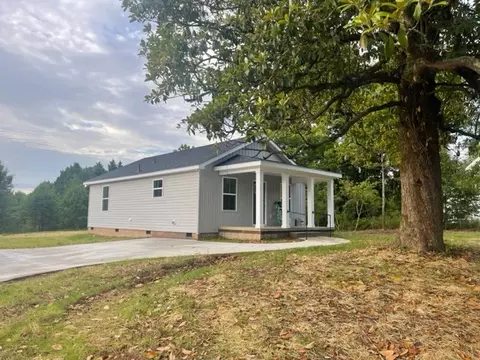 182 Fairfield Rd, Walhalla, SC 29691