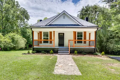 305 Mills Ave, Liberty, SC 29657