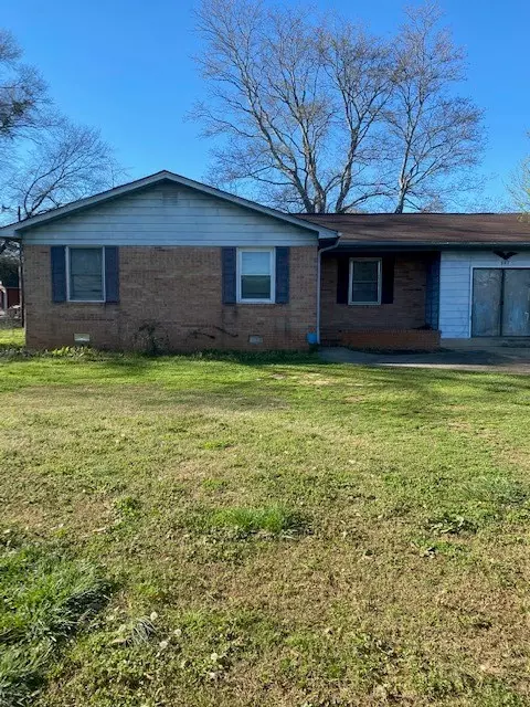 647 Woodvale Rd, Anderson, SC 29624