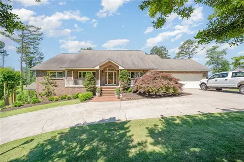 2606 Dog Leg Ln, Seneca, SC 29678
