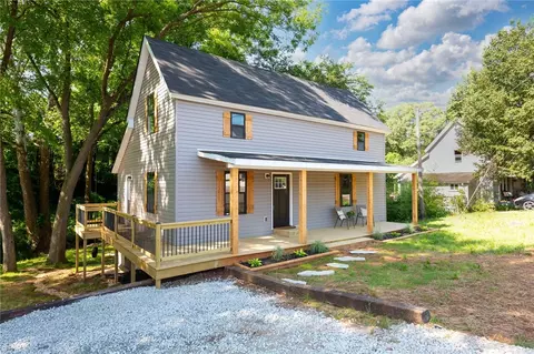 12 Front St, Pelzer, SC 29669