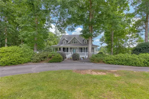1736 Belle Shoals Rd, Pickens, SC 29671
