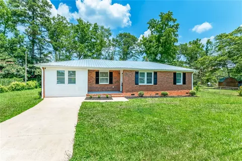 716 Woodmont Cir, Anderson, SC 29624