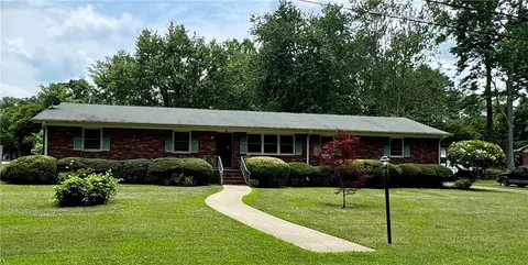 124 Sabra Dr, Easley, SC 29642