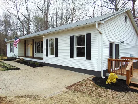 Exterior - 113 View Place Ct, Easley, SC 29640 photo 3 of 7