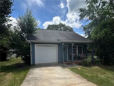3 Dendy St, Pelzer, SC 29669 photo 2