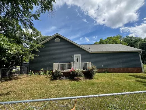 3 Dendy St, Pelzer, SC 29669 photo 3