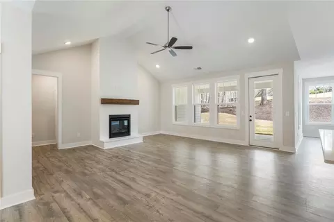 191 Upper Lake Dr, Easley, SC 29640 photo 2