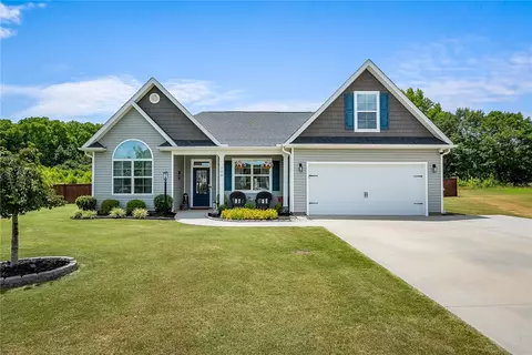 208 Arbor Woods Ln, Piedmont, SC 29673