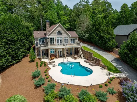 914 Longshore Dr, Salem, SC 29676