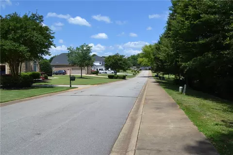 121 Bree Dr, Anderson, SC 29621