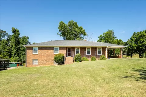602 S Pine St, Seneca, SC 29678