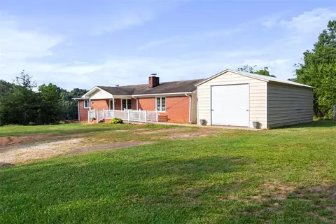 1015 Ebenezer Rd, Seneca, SC 29672 photo 3