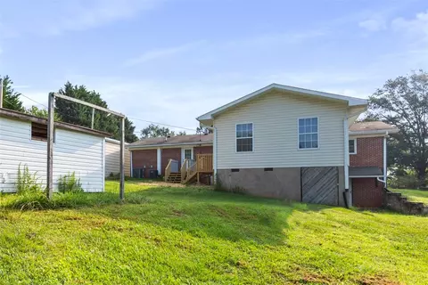 1015 Ebenezer Rd, Seneca, SC 29672 photo 5