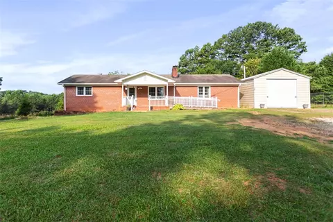 1015 Ebenezer Rd, Seneca, SC 29672