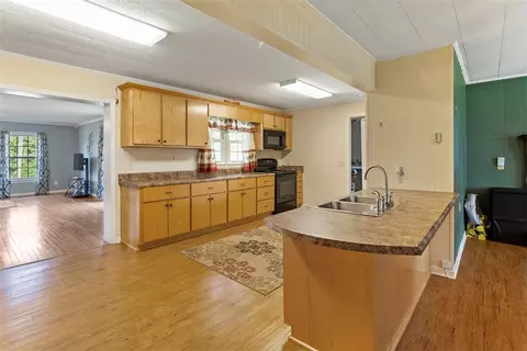 1015 Ebenezer Rd, Seneca, SC 29672 photo 6