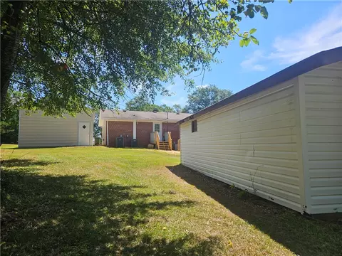 1015 Ebenezer Rd, Seneca, SC 29672 photo 28