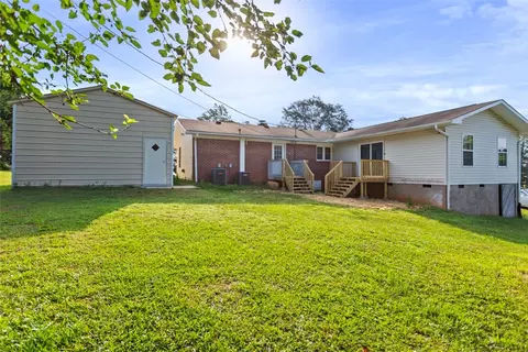 1015 Ebenezer Rd, Seneca, SC 29672 photo 4
