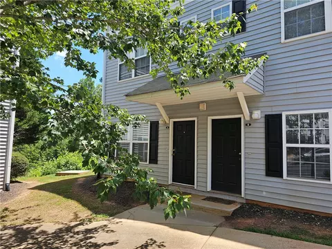 136 University Villge Dr #A, Central, SC 29630