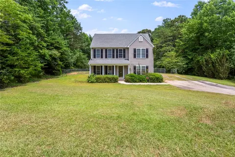 197 Della Ln, Six Mile, SC 29682