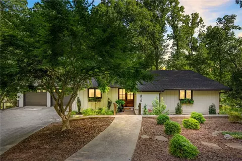 810 Cartee Rd, Seneca, SC 29678