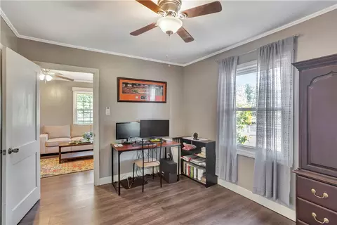 402 S Elm St, Pendleton, SC 29670 photo 9