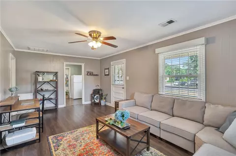 402 S Elm St, Pendleton, SC 29670 photo 7