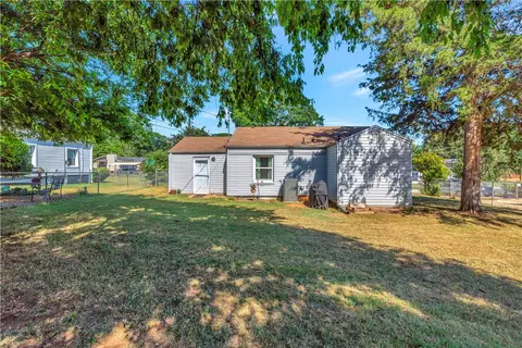 402 S Elm St, Pendleton, SC 29670 photo 27