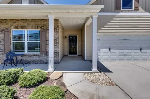 115 Caledonia Dr, Easley, SC 29642 photo 3
