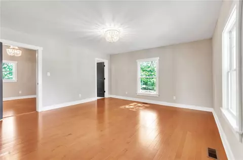 110 W 3rd St, Williamston, SC 29697 photo 10