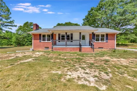 105 Evatt Rd, Honea Path, SC 29654 photo 3