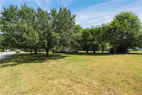 104 Sylvan Ct, Easley, SC 29640 photo 4