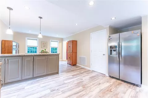 218 Heather Dr, Central, SC 29630 photo 9