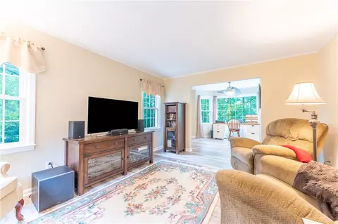 218 Heather Dr, Central, SC 29630 photo 5