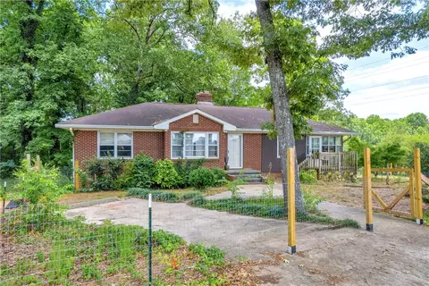 523 Shook Rd, Seneca, SC 29672