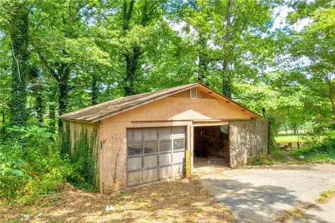 523 Shook Rd, Seneca, SC 29672 photo 6