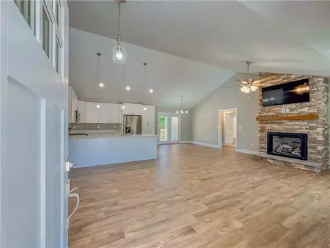 558 Fairfield Rd, Walhalla, SC 29691 photo 6