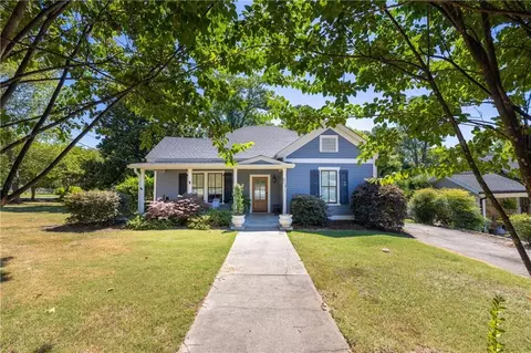 303 S Townville St, Seneca, SC 29678