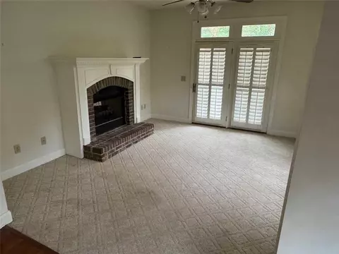 Living - 614 Downs Loop, Clemson, SC 29631 photo 3 of 4
