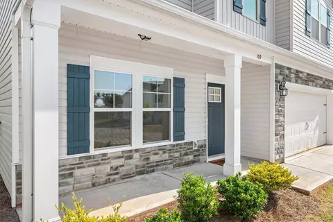 Exterior - 109 Granada Pl, Seneca, SC 29678 photo 4 of 8
